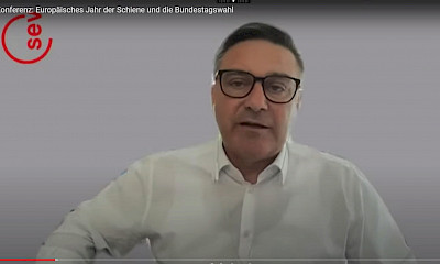 Giorgio Tuti nahm an der Diskussion zur europäischen Verkehrspolitik via Internet von Bern aus teil.