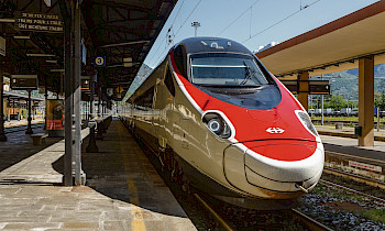 Les CFF desservent l’Allemagne et l’Italie avec des ETR 610. La CE souhaite également voir bientôt des trains Flixtrain entre Zurich et Munich. © CFF