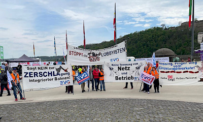 EVG-Transparente am 1. Mai in Koblenz. Foto: EVG.
