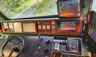 Der Testzug der SOB mit eingeschaltetem ATO-System (Automatic Train Operation).