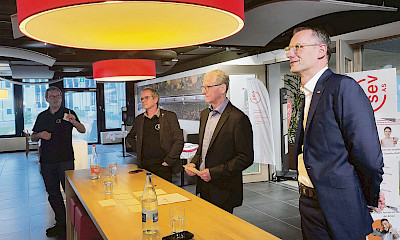 Von rechts: Cargo-CEO Alexander Muhm, Moderator Peter Moor, SEV-Gewerkschaftssekretär Philipp Hadorn und AS-Zentralpräsident Peter Käppler.