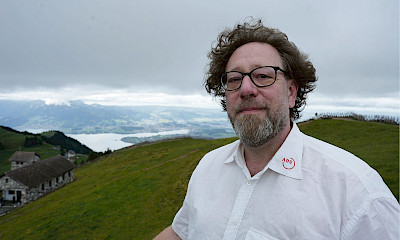 Toni Feuz, secrétaire syndical du SEV, en déplacement dans une région touristique.