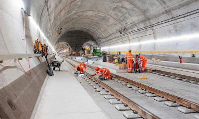 Il faut prévoir des moyens suffisants non seulement pour la construction, mais aussi pour l