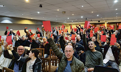 Il voto: misure di lotta prima di Natale se la direzione continua a non ascoltare e a non voler investire un centesimo per le condizioni di lavoro.